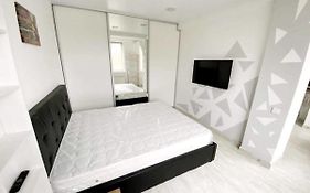 Fantastic Central Apartment