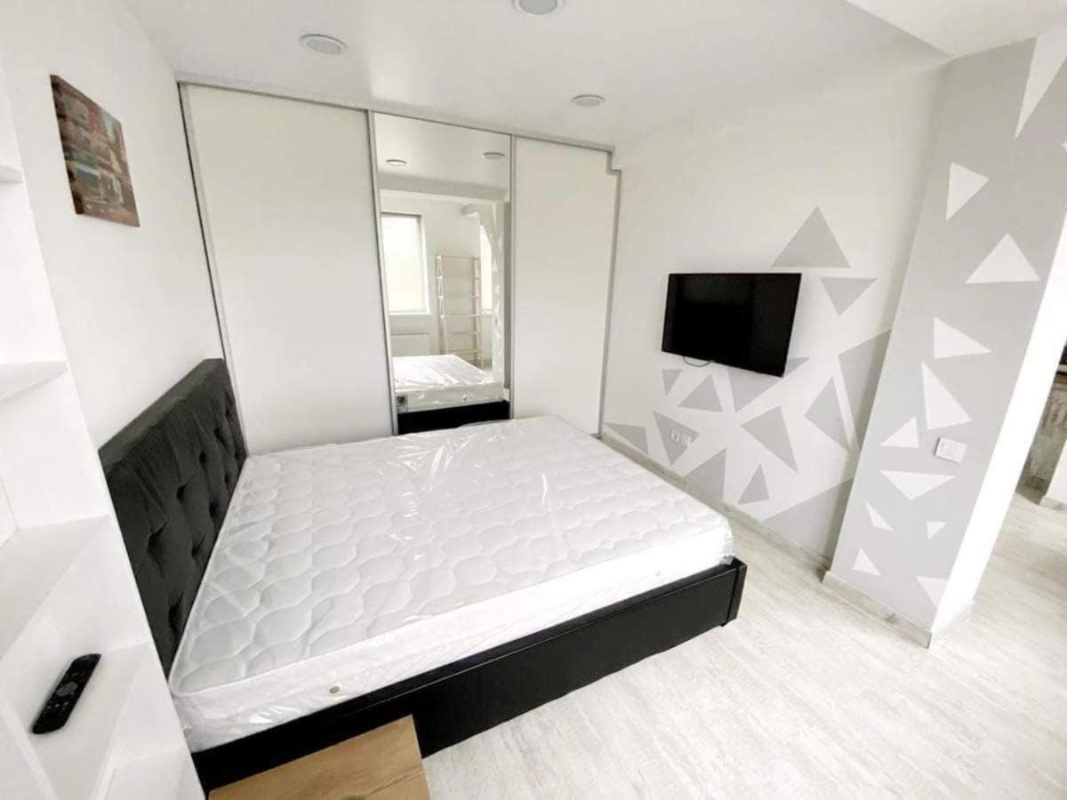 Fantastic Central Apartment Кишинів Екстер'єр фото